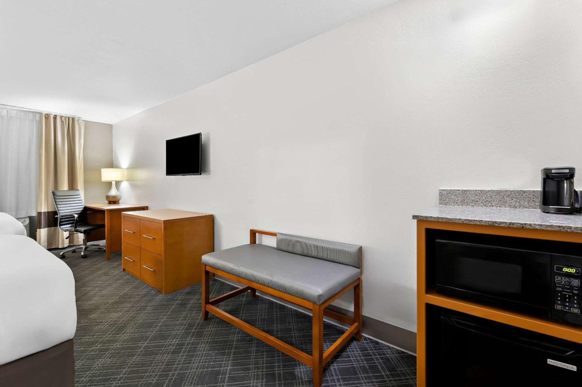 Comfort Inn & Suites Nashville Near Tanger Outlets I-24 Antioch Exterior foto